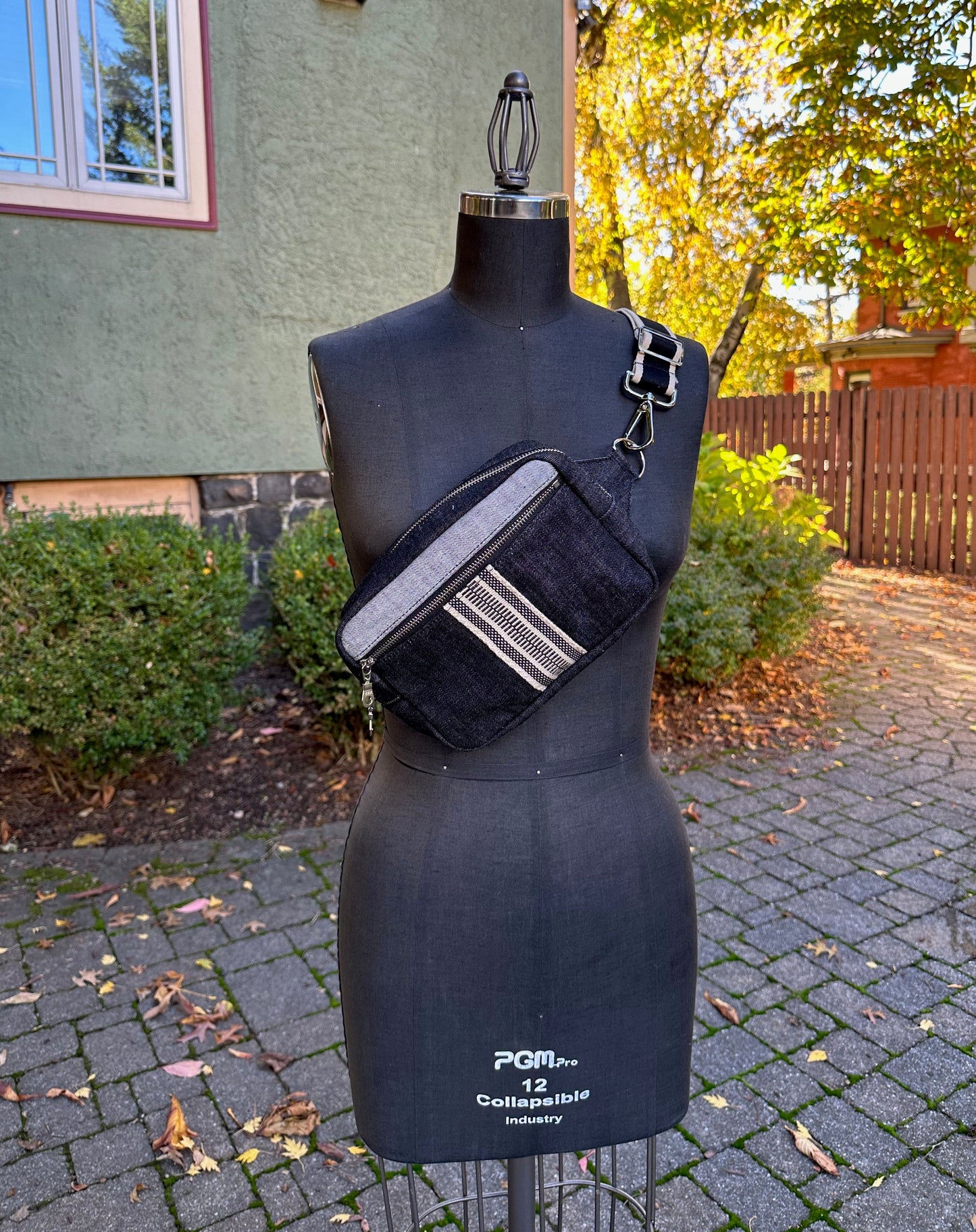 Sling Bag- The ideal travel bag for travel, commuting and everyday adventures