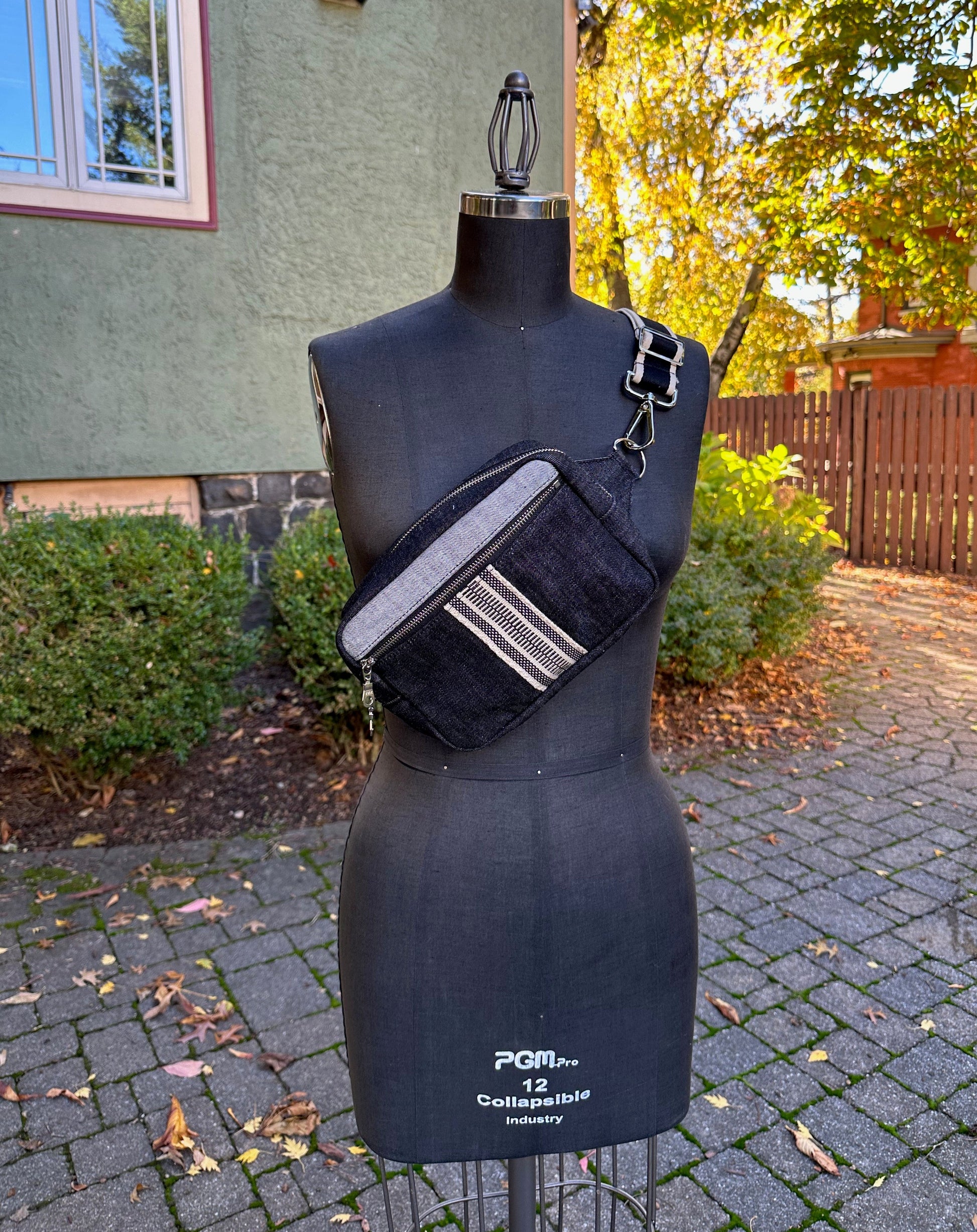 Sling Bag- The ideal travel bag for travel, commuting and everyday adventures