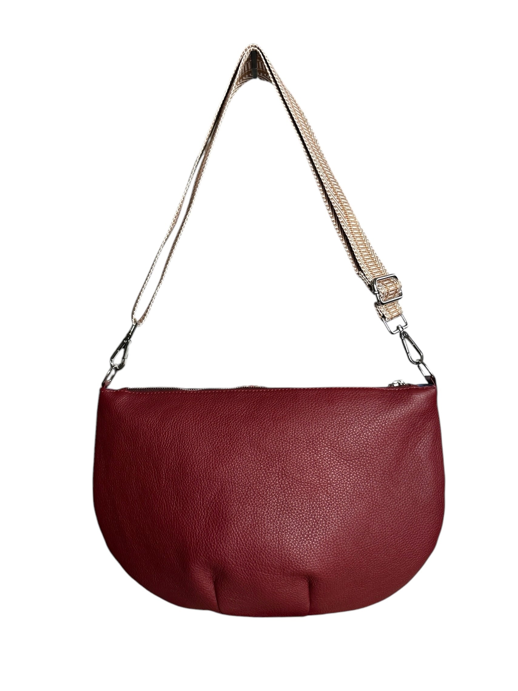 Perfect everyday leather crossbody Bag! Roomy and versatile!