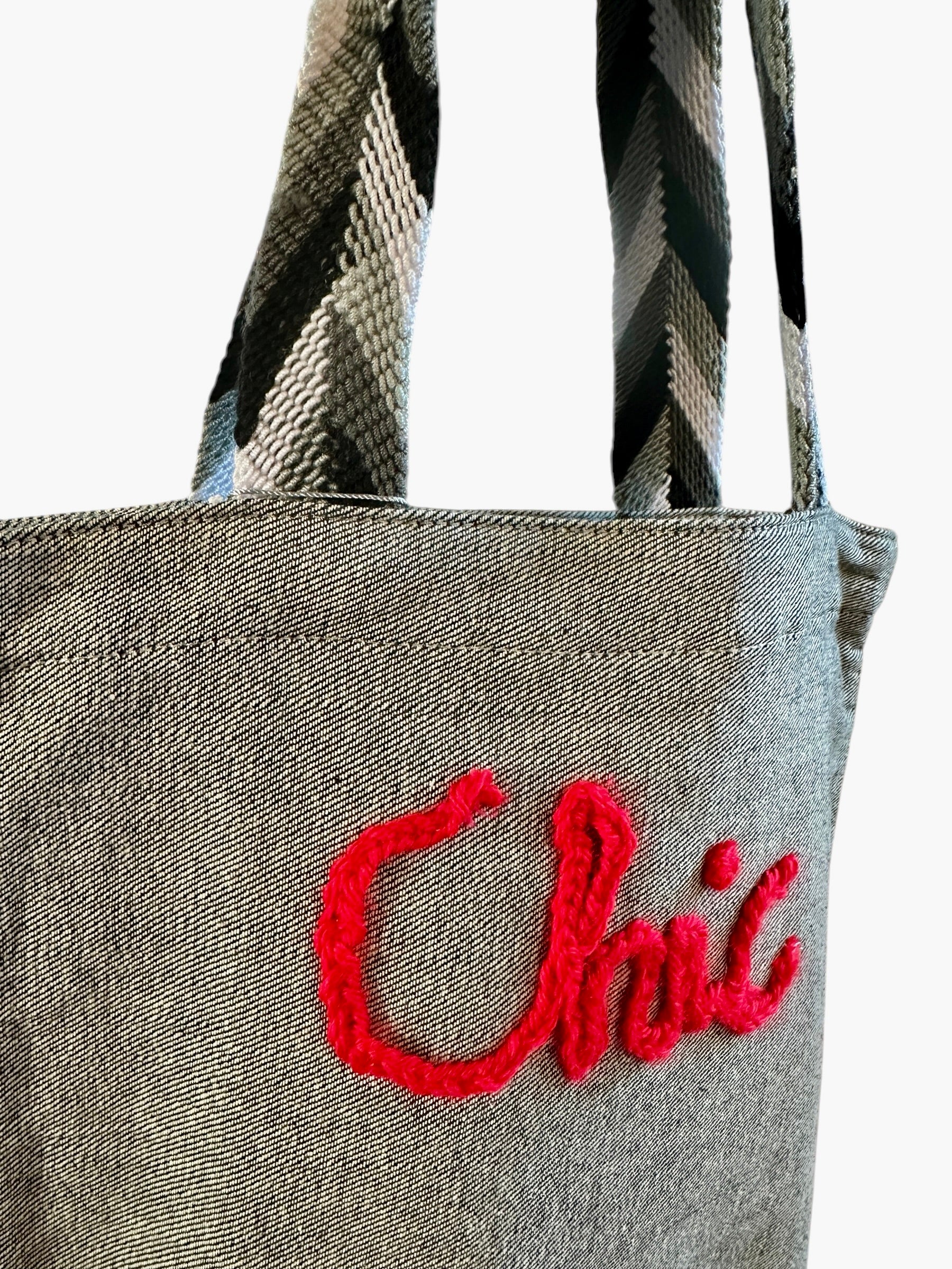 Chic,easy, light weight tote, perfect for the farmers market!