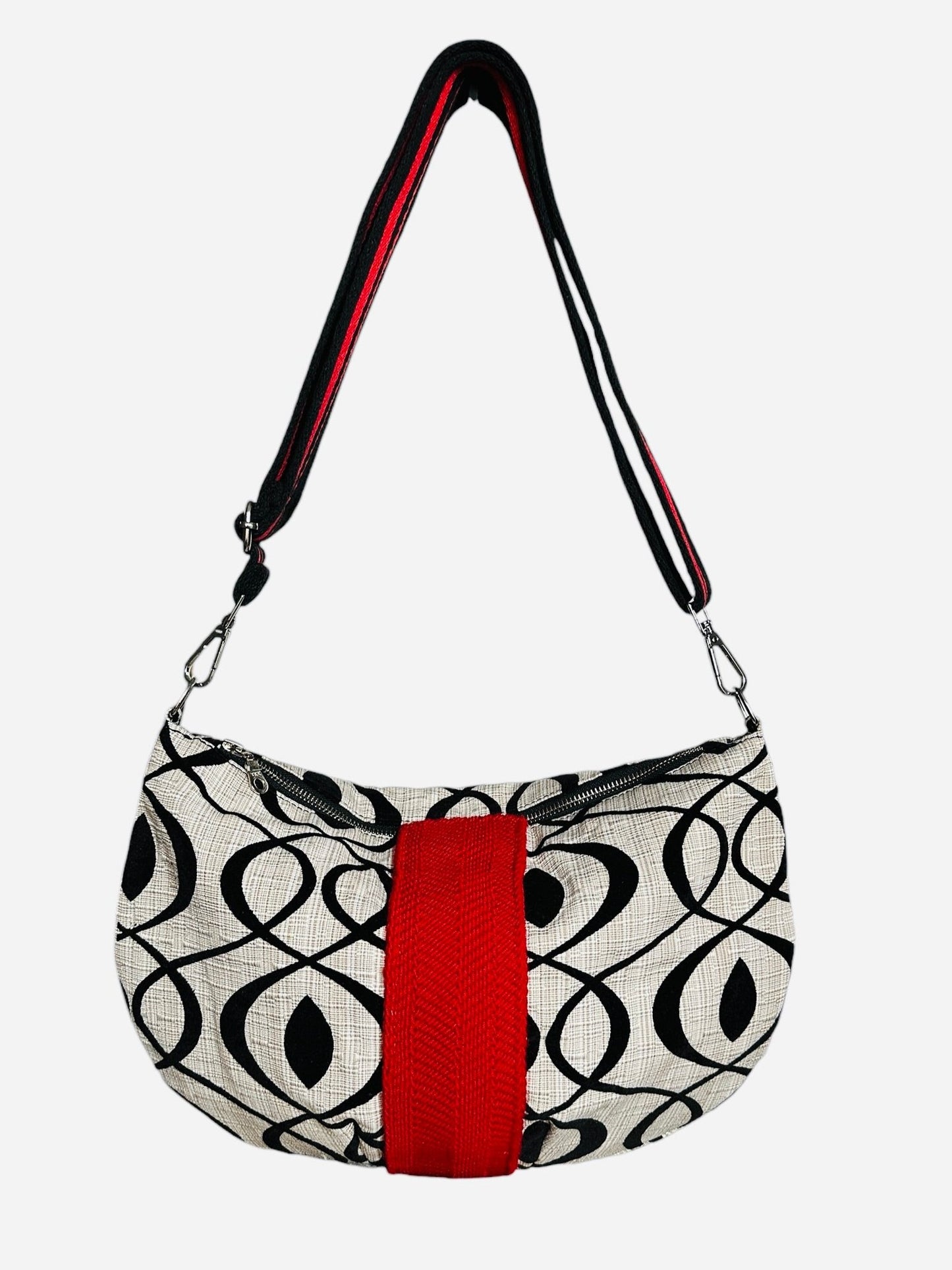 Perfect everyday leather crossbody Bag! Roomy and versatile!