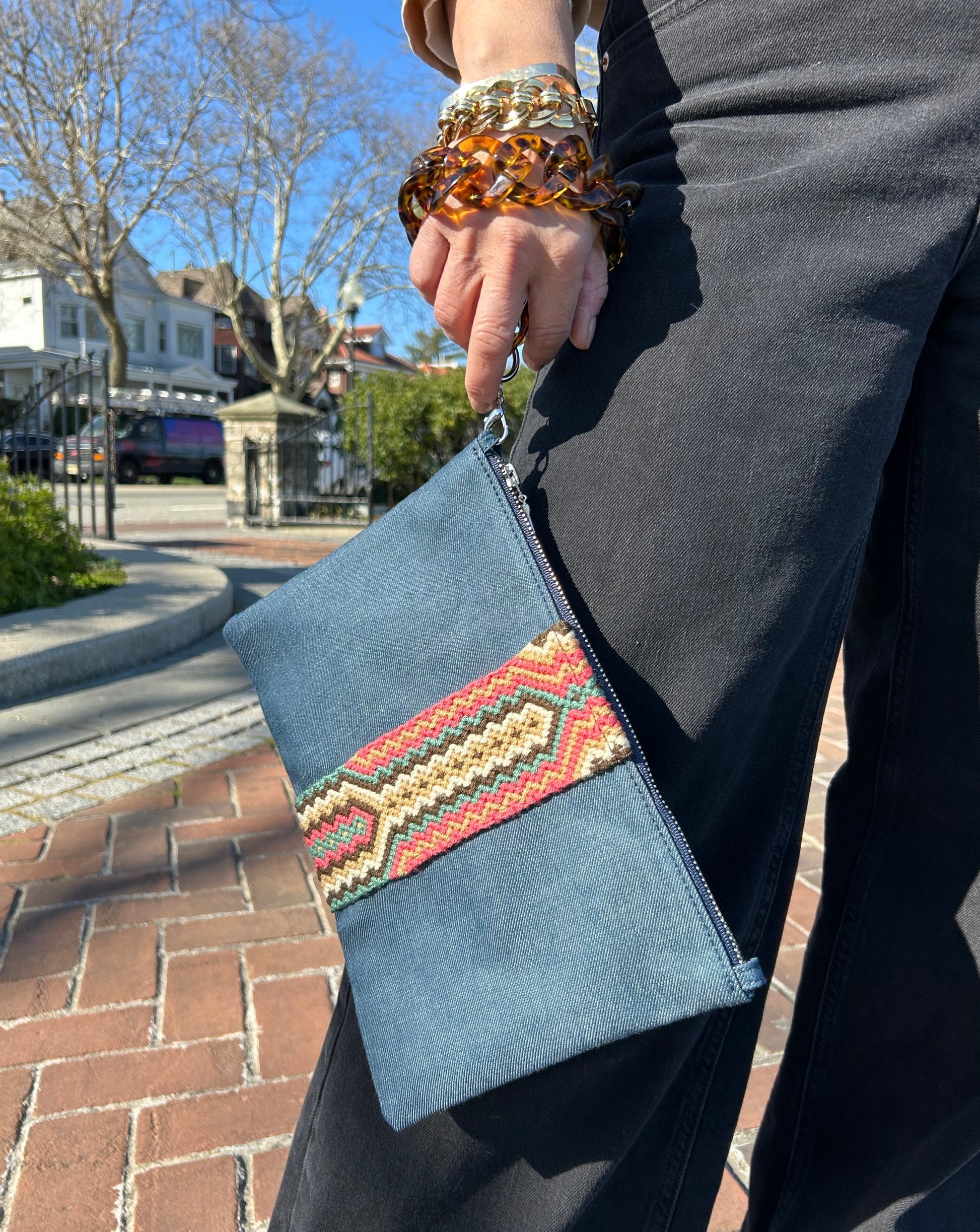 Mina Crossbody bag- the crossbody bag that takes you from work, errands to happy hour!