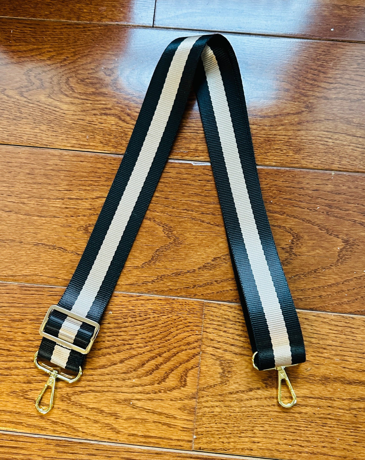 Black Bronze 1.5" Adjustable crossbody strap. 