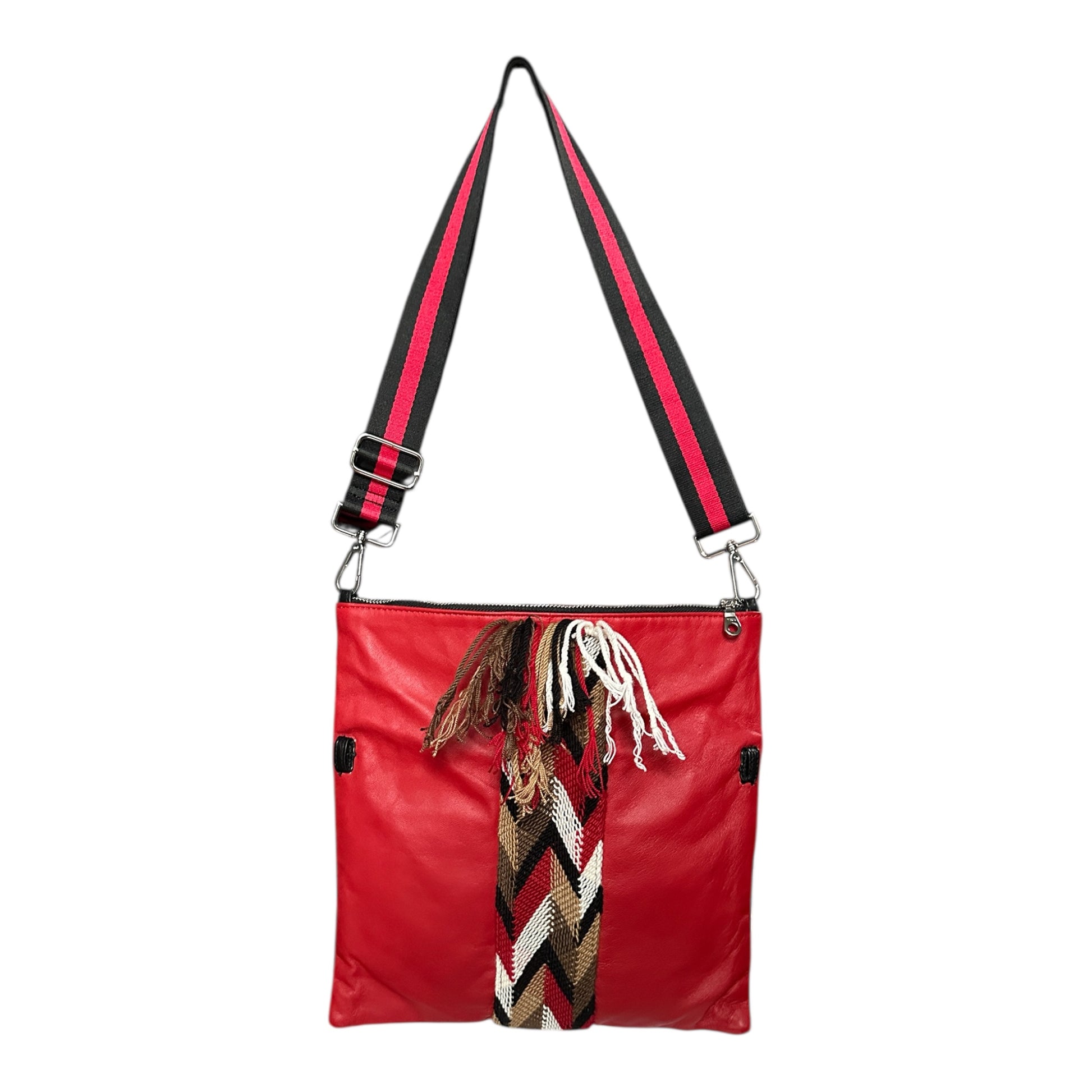 Red and black leather crossbody bag with wayuu fringe