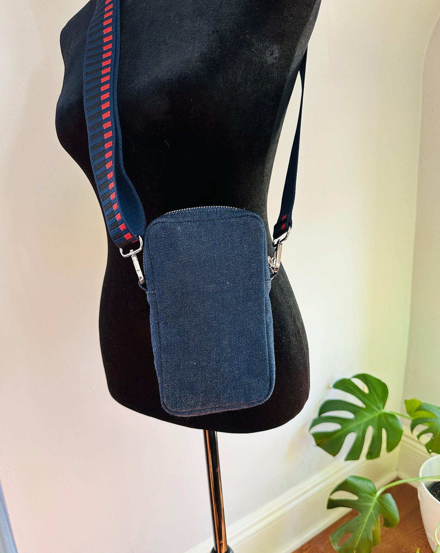 Wear it as a belt bag or crossbody bag! It carries everything you need while on the go.
