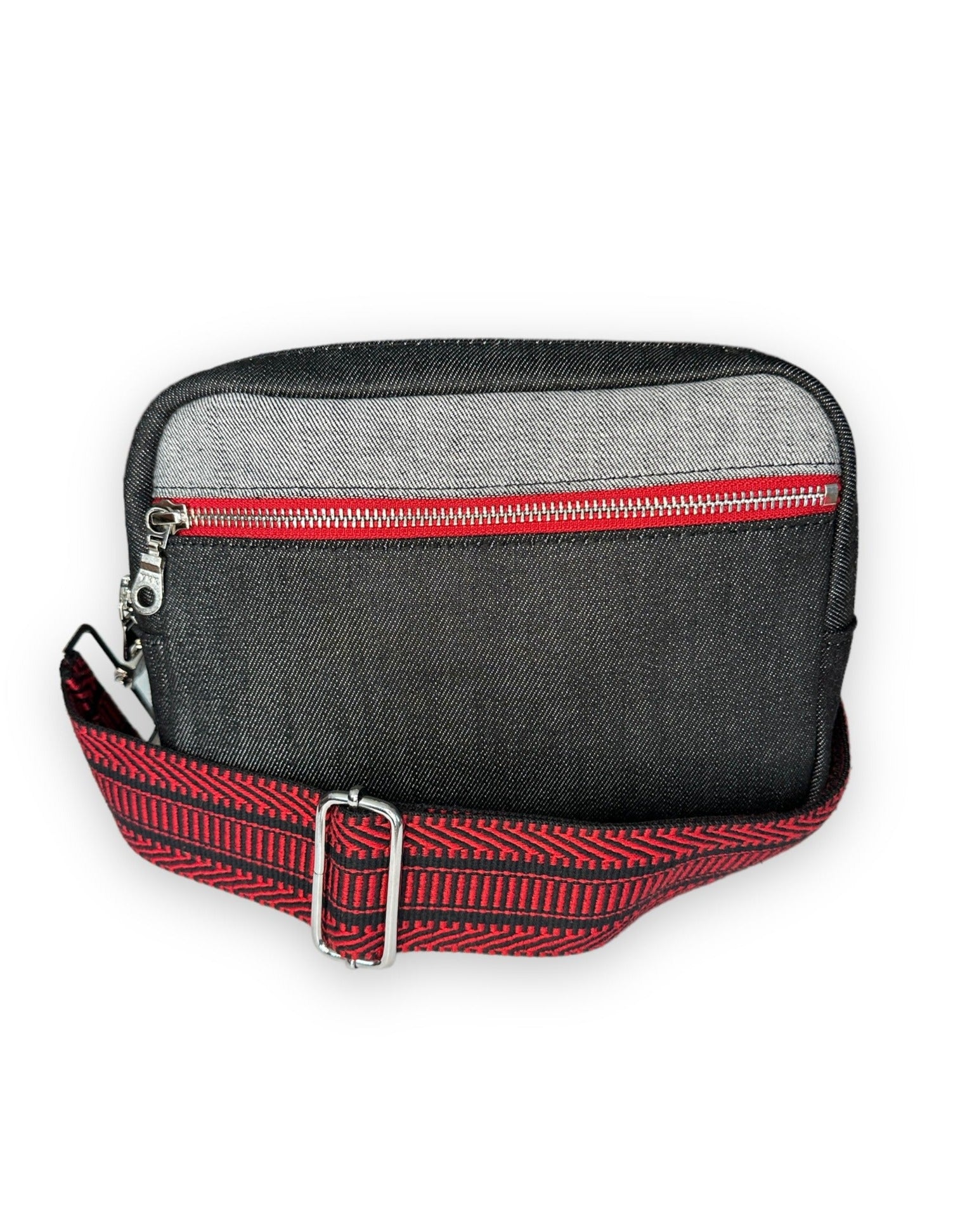 Sling Bag- The ideal travel bag for travel, commuting and everyday adventures